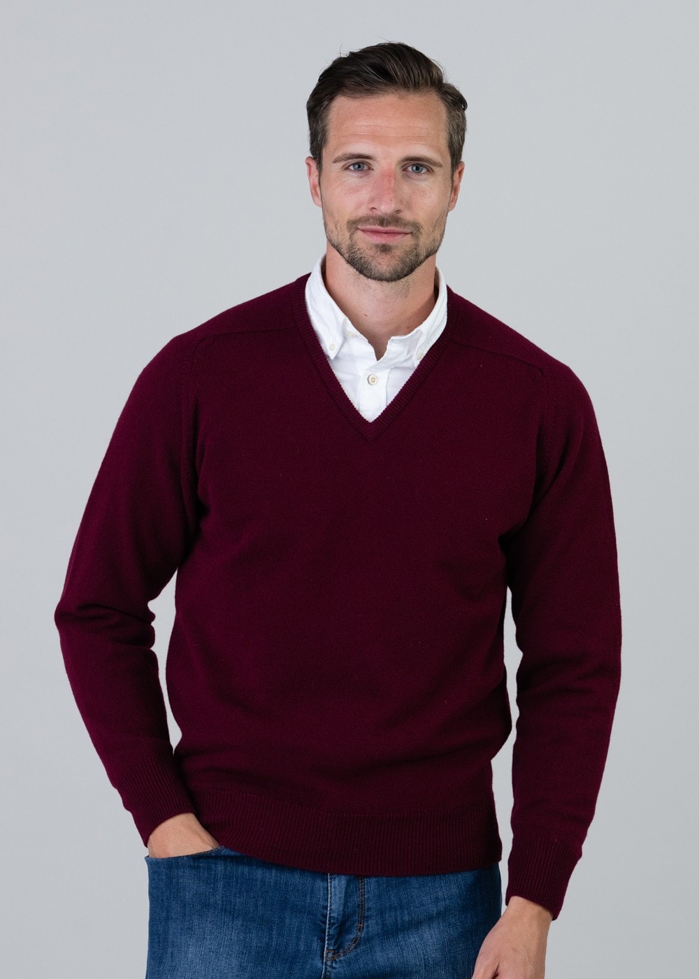 Leven 2 Ply Lambswool V-Neck - Bordeaux - 1