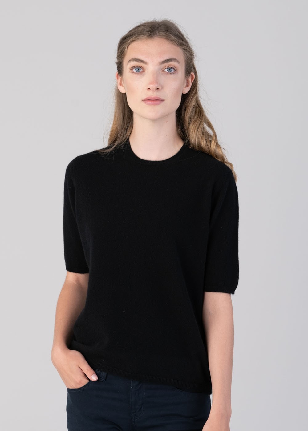 Millie Cashmere Short Sleeve Crew - Black - 1