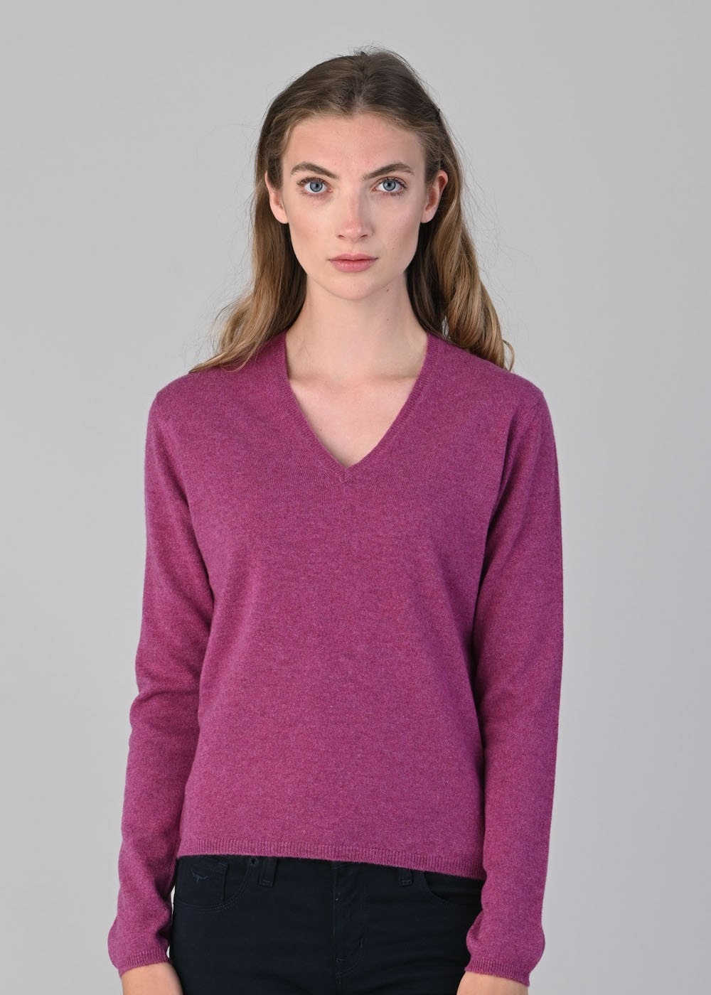 Millie Cashmere Vee Neck - Loganberry - 1