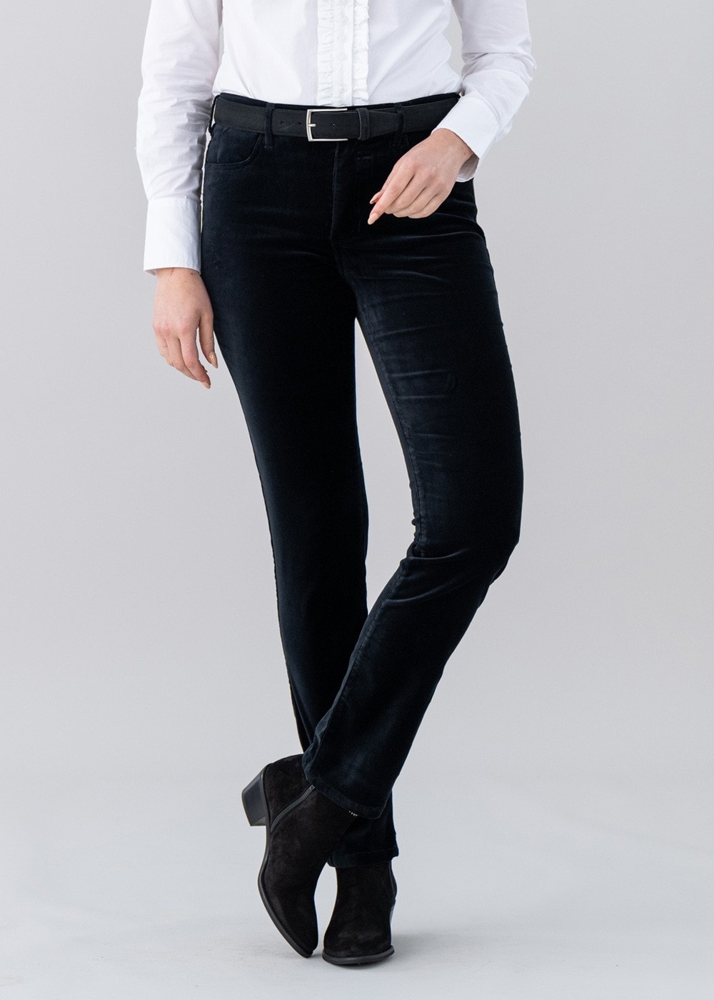 Velvet Straight Leg Jeans - Black - 2