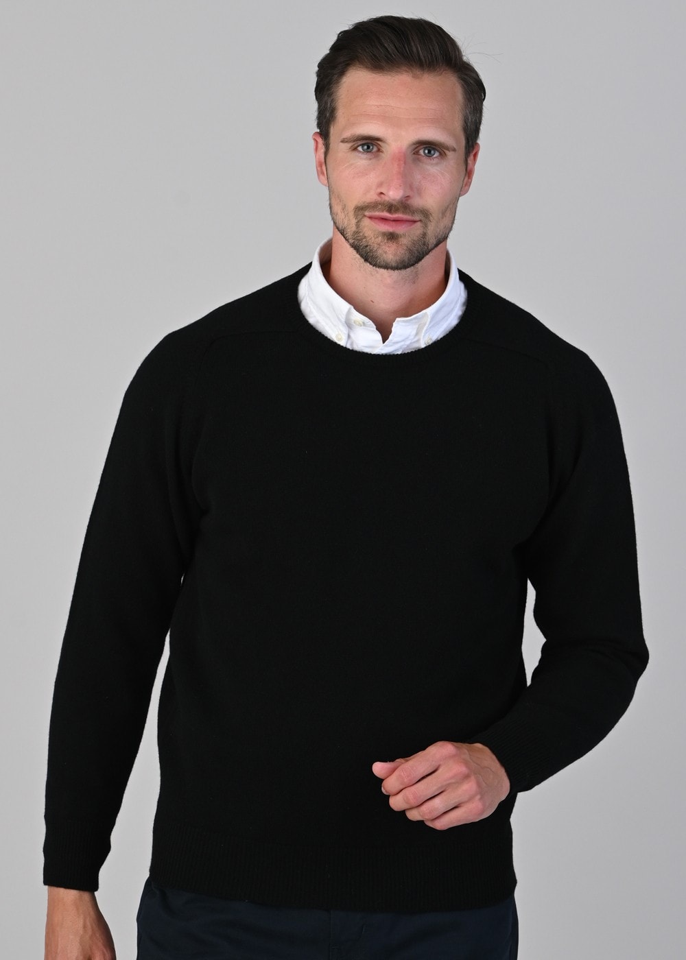 Leven 2 Ply Lambswool Crew Neck - Black - 3