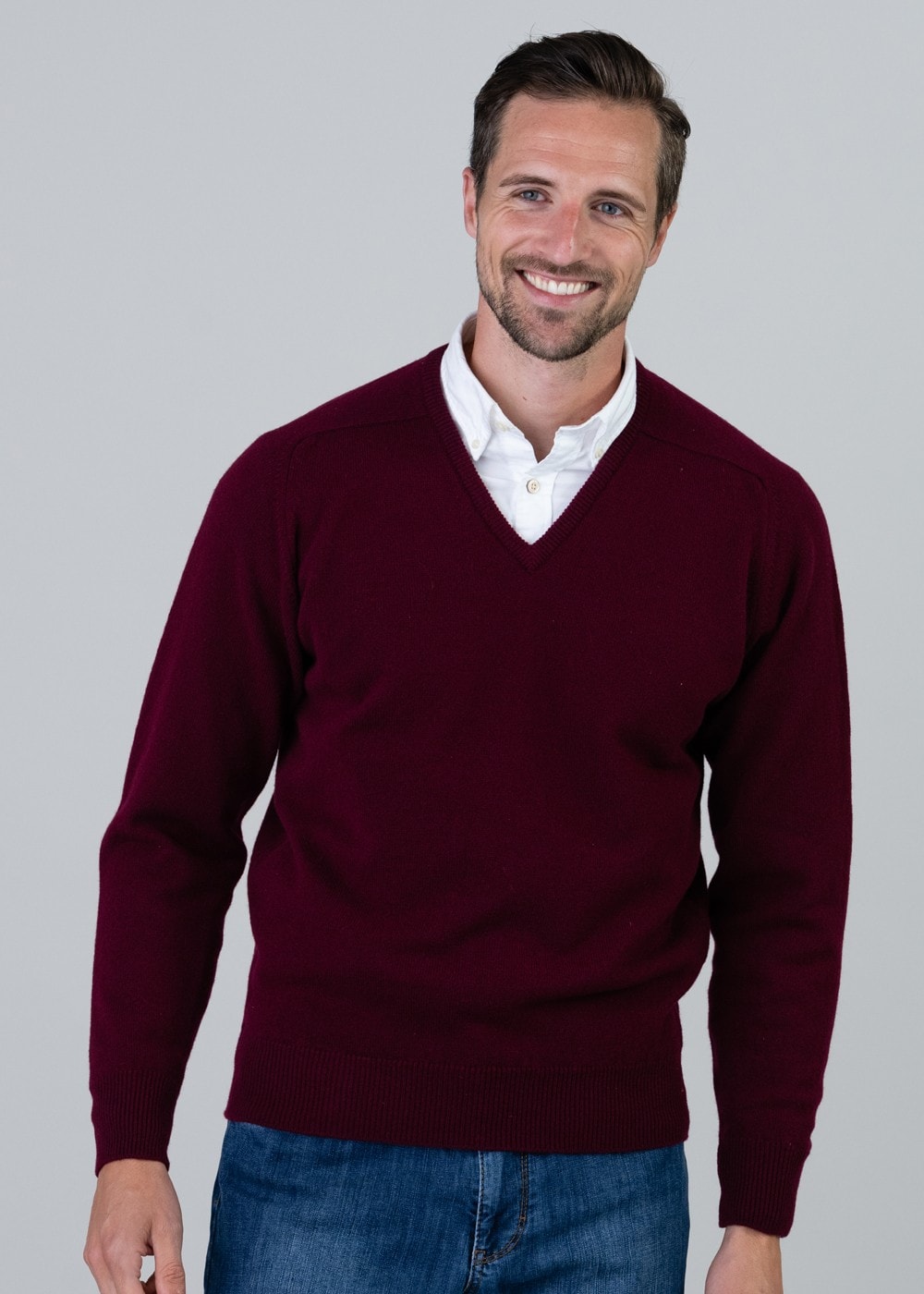 Leven 2 Ply Lambswool V-Neck - Bordeaux - 2