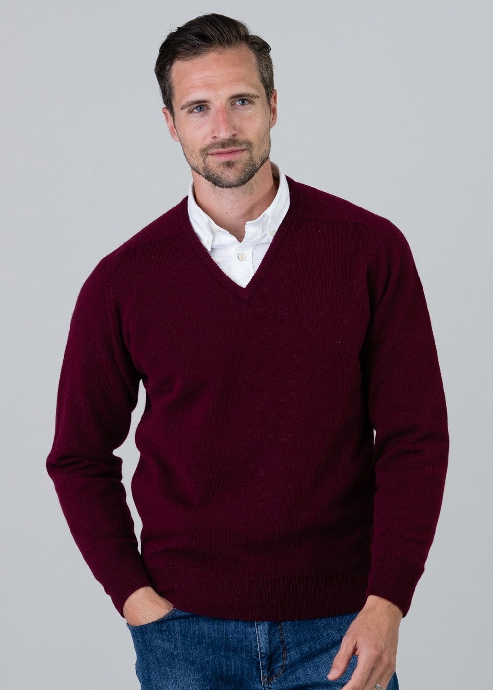 Leven 2 Ply Lambswool V-Neck - Bordeaux - 4