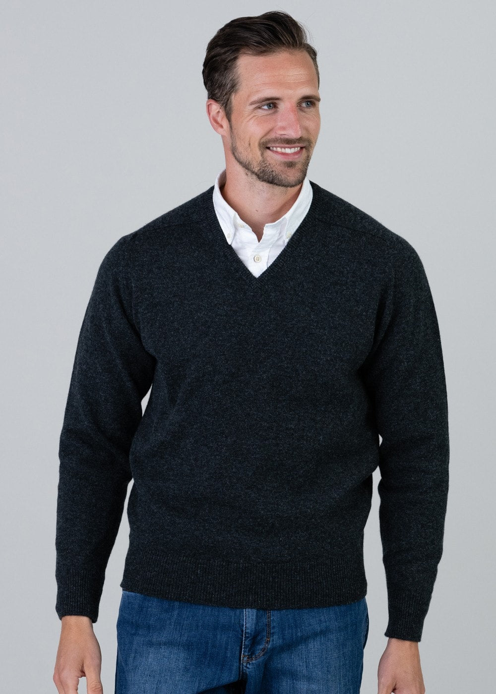 Leven 2 Ply Lambswool V-Neck - Charcoal - 4