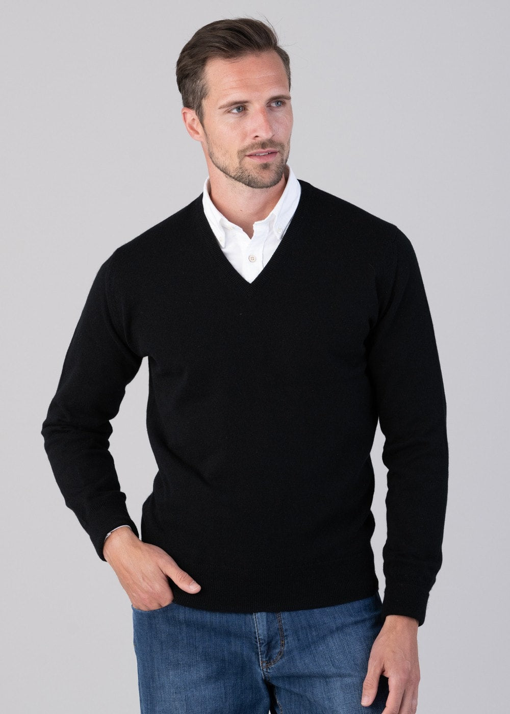 Oxton 1 Ply Cashmere V-Neck - Black - 4