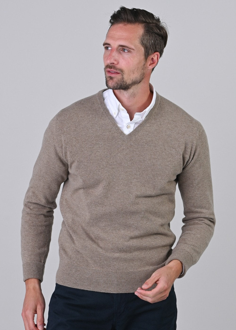 Gordon 1 Ply Geelong V-Neck - Dark Natural - 4