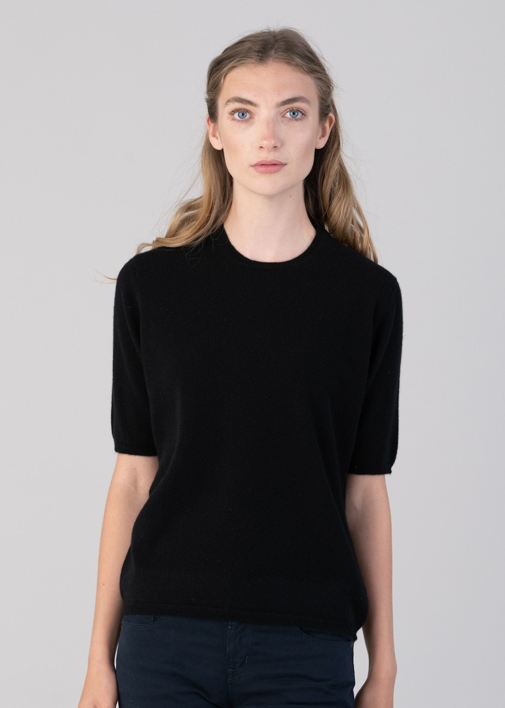 Millie Cashmere Short Sleeve Crew - Black - 3