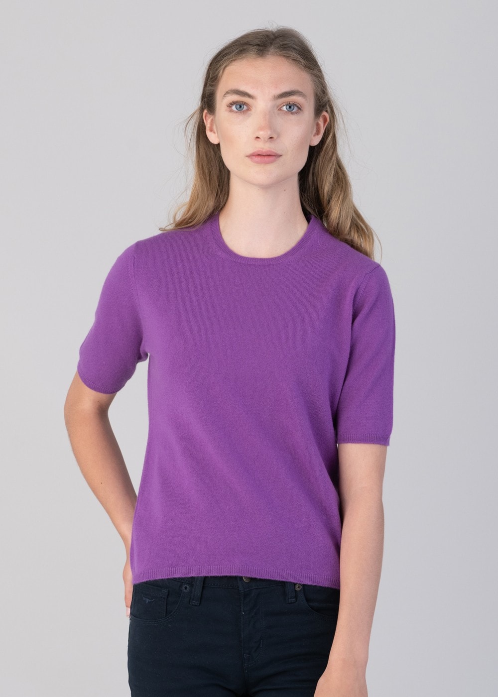 Millie Cashmere Short Sleeve Crew - Sari - 4