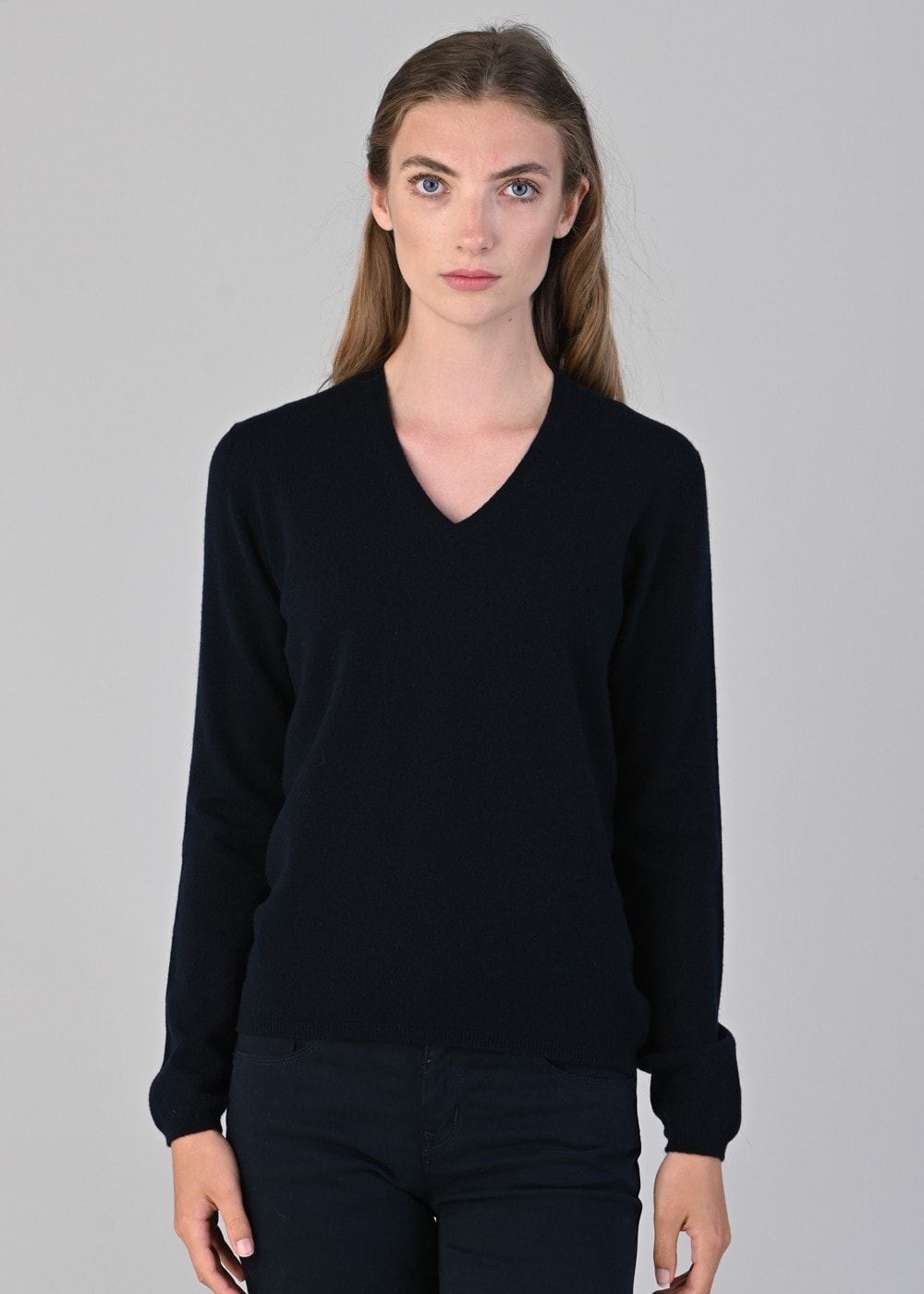 Millie Cashmere Vee Neck - Navy - 2