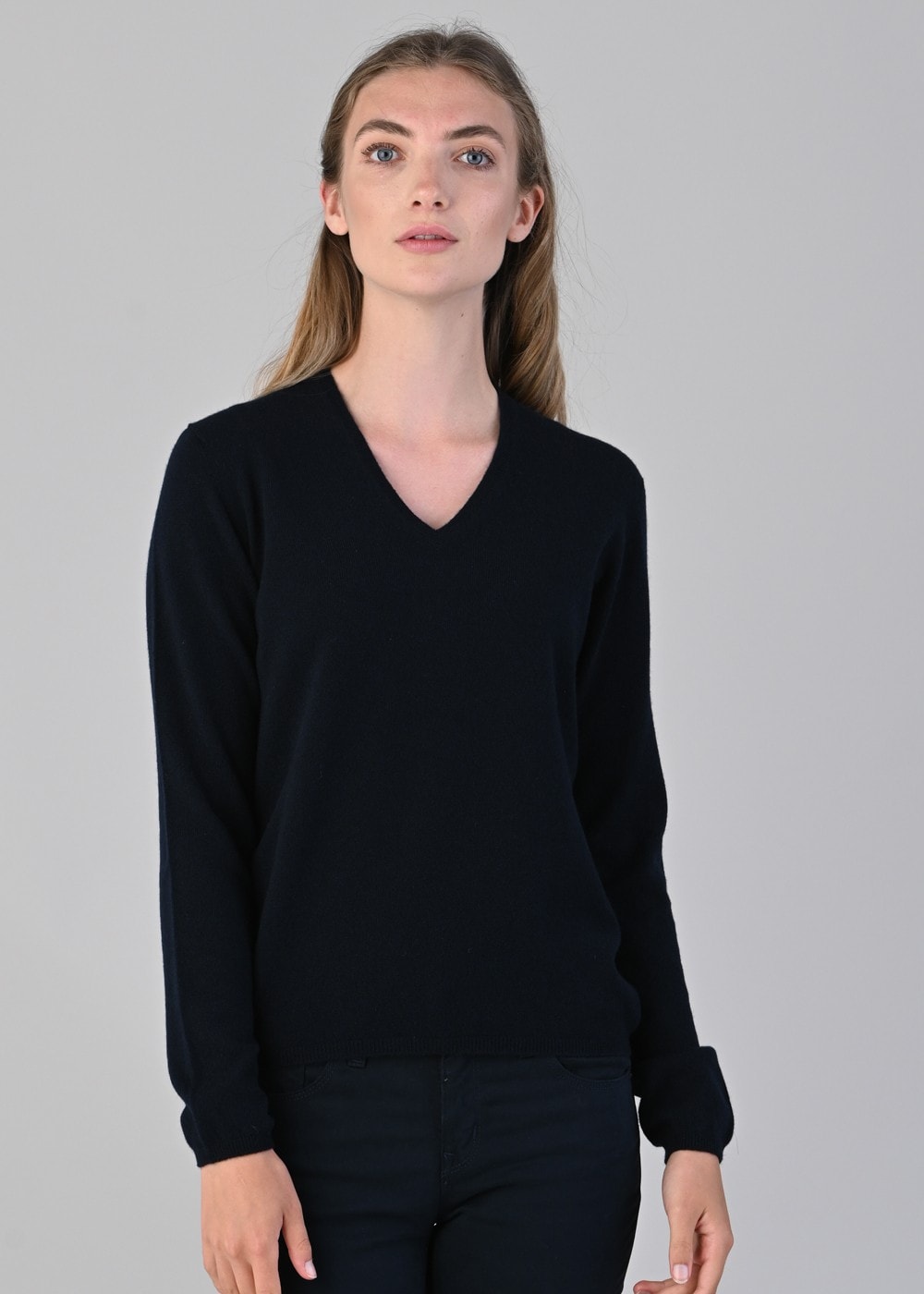 Millie Cashmere Vee Neck - Navy - 3