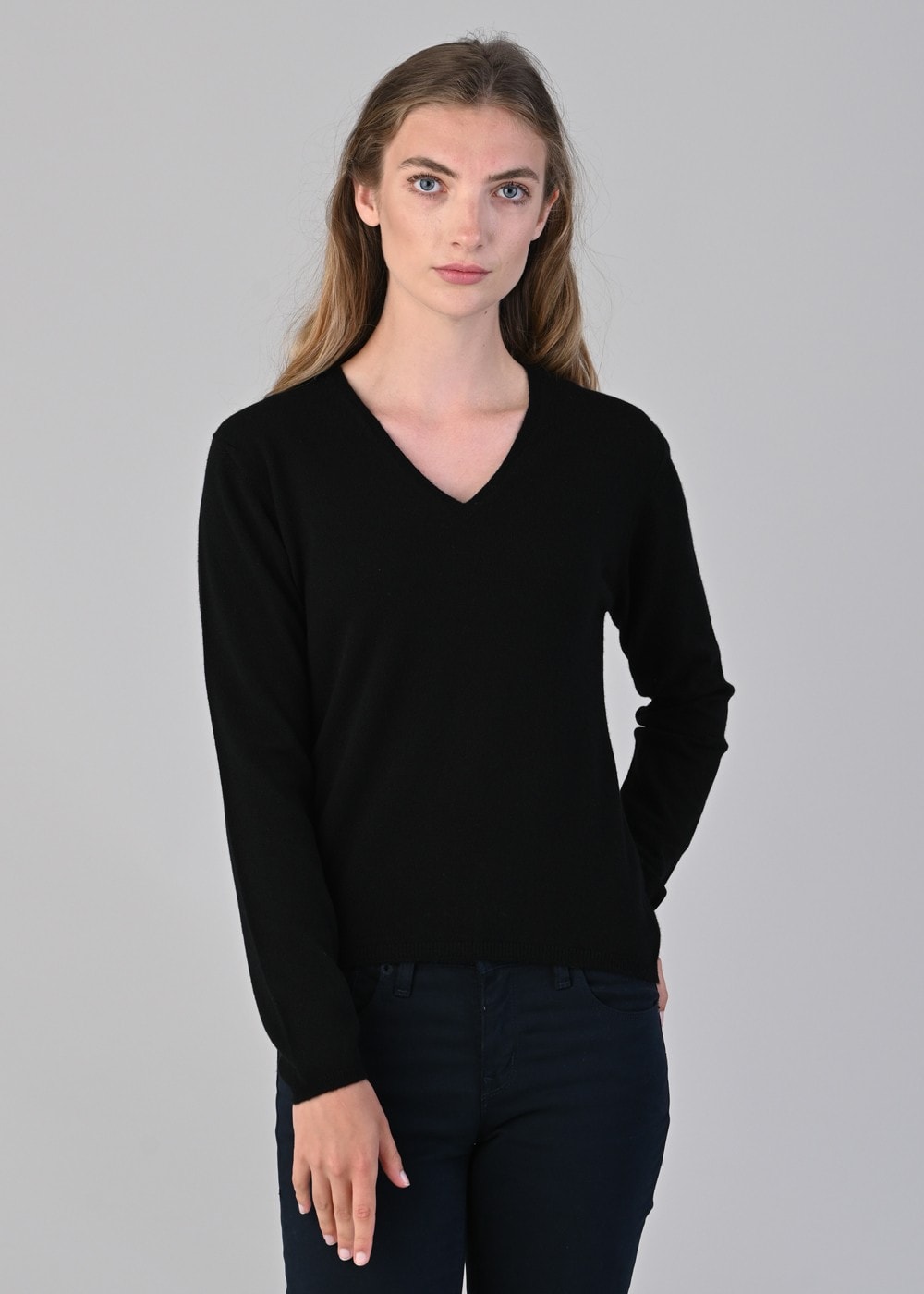 Millie Cashmere Vee Neck - Black - 2