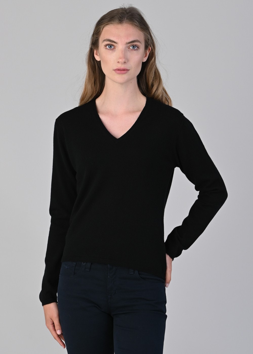 Millie Cashmere Vee Neck - Black - 3