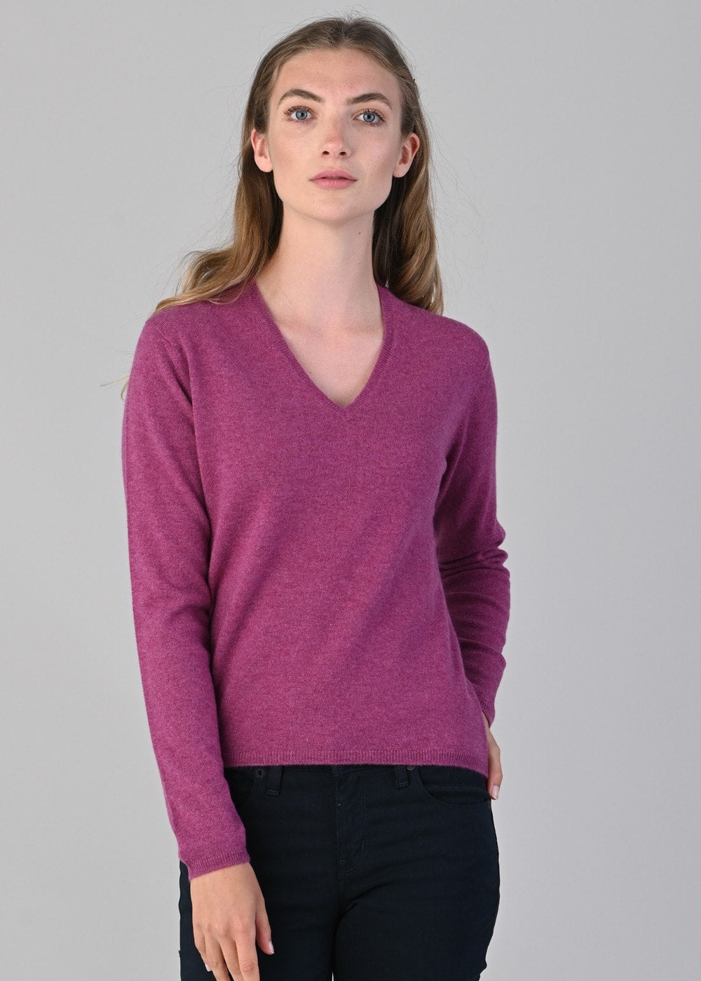 Millie Cashmere Vee Neck - Loganberry - 4