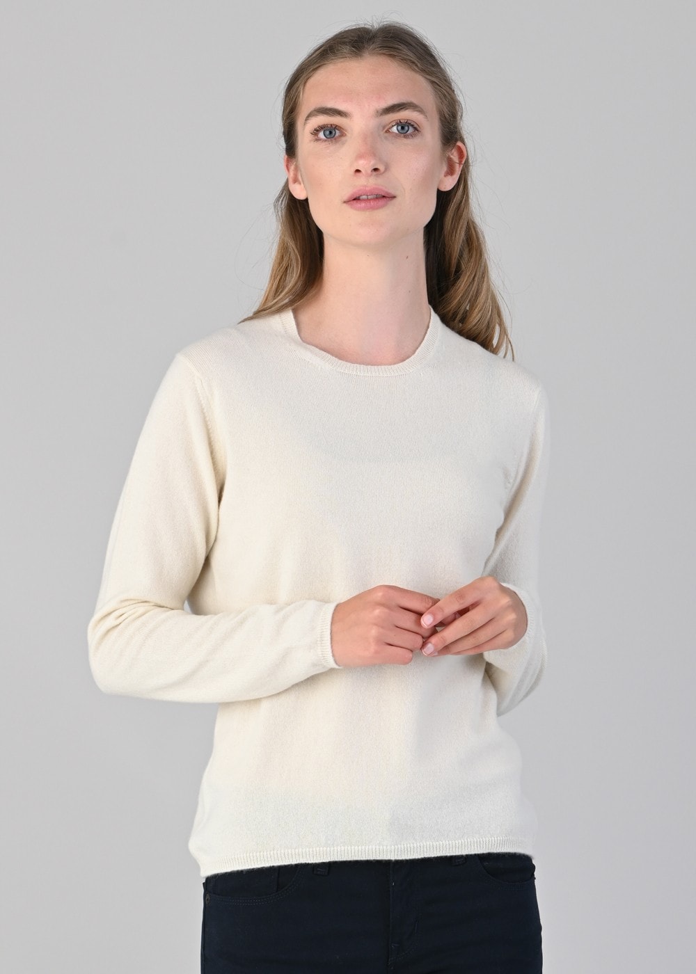 Millie Cashmere Crew Neck - White Undyed - 4