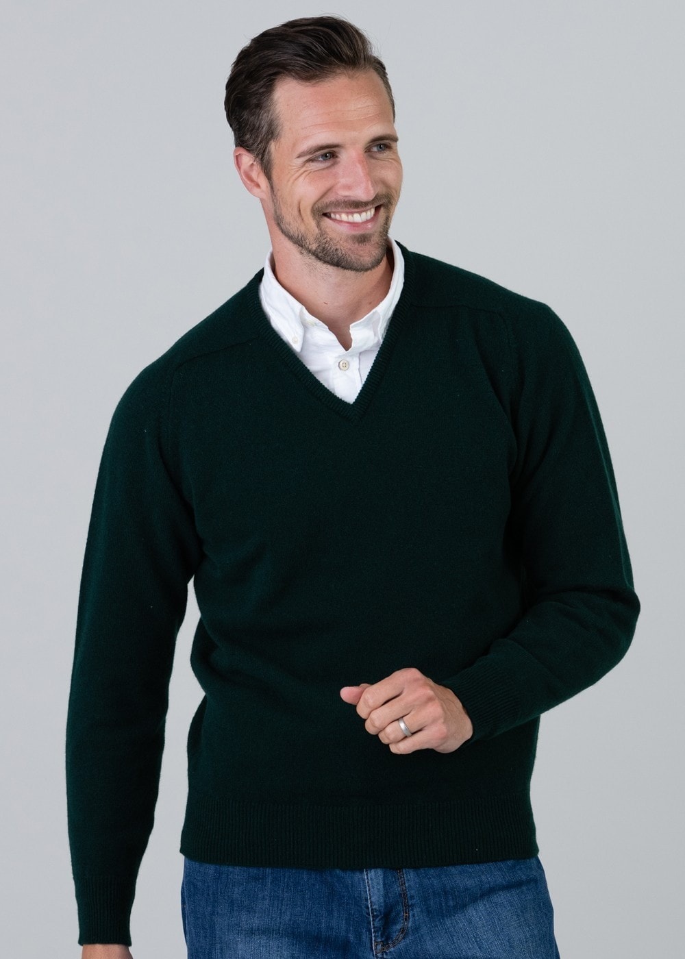 Leven 2 Ply Lambswool V-Neck - Tartan Green - 3