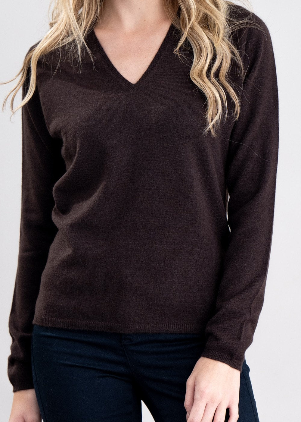 Millie Cashmere Vee Neck - Ebony - 5