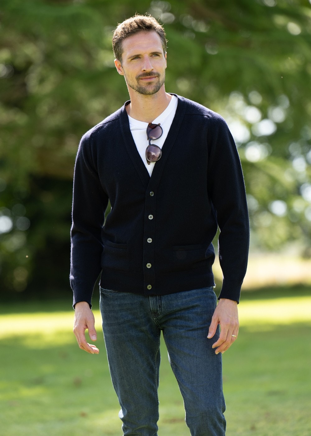 Leven 2 Ply Lambswool Cardigan - Navy - 2