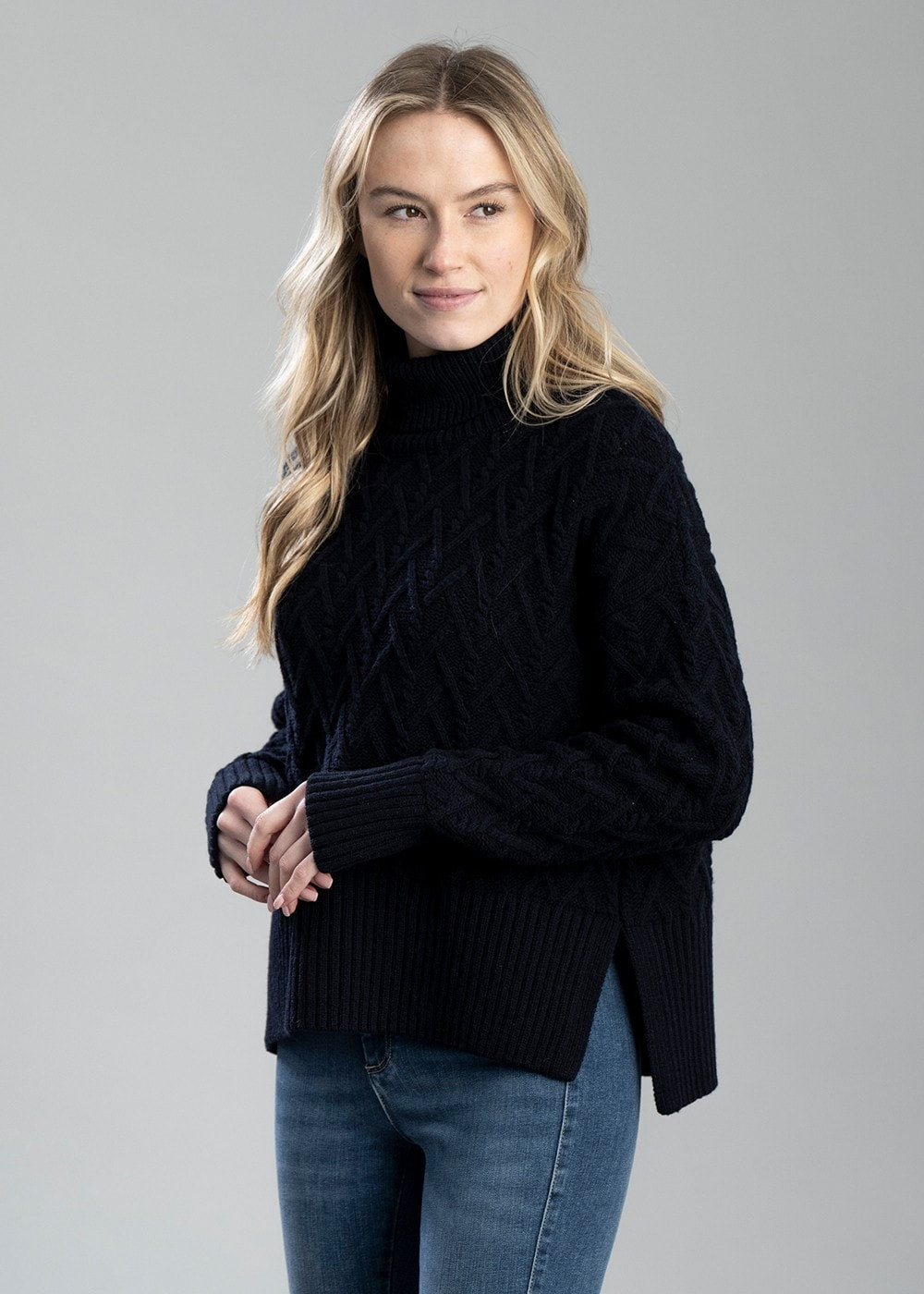 Clarence Knitted Jumper - Navy - 2