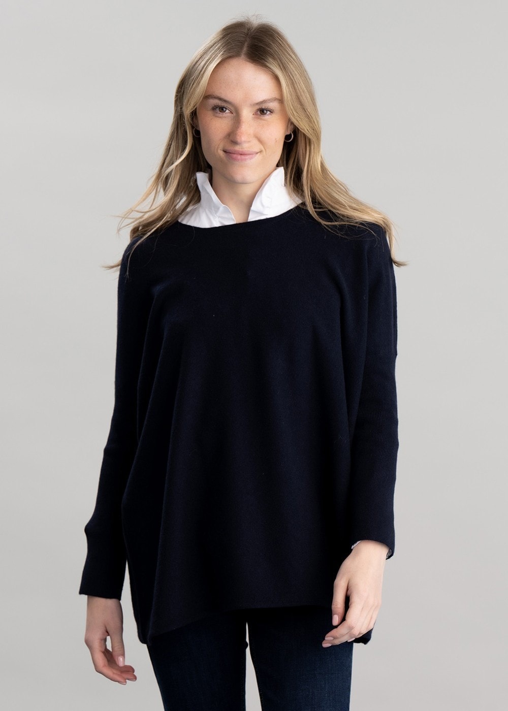 Beatrice Crew Cape - Navy - 1