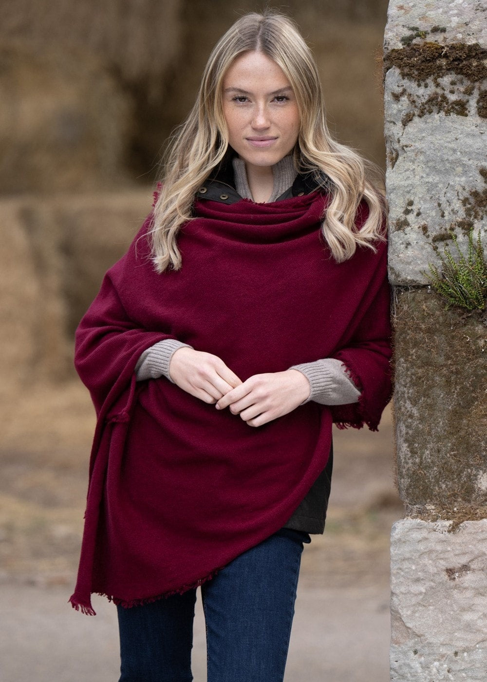 Lindsey Lambswool Poncho - Bordeaux - 2