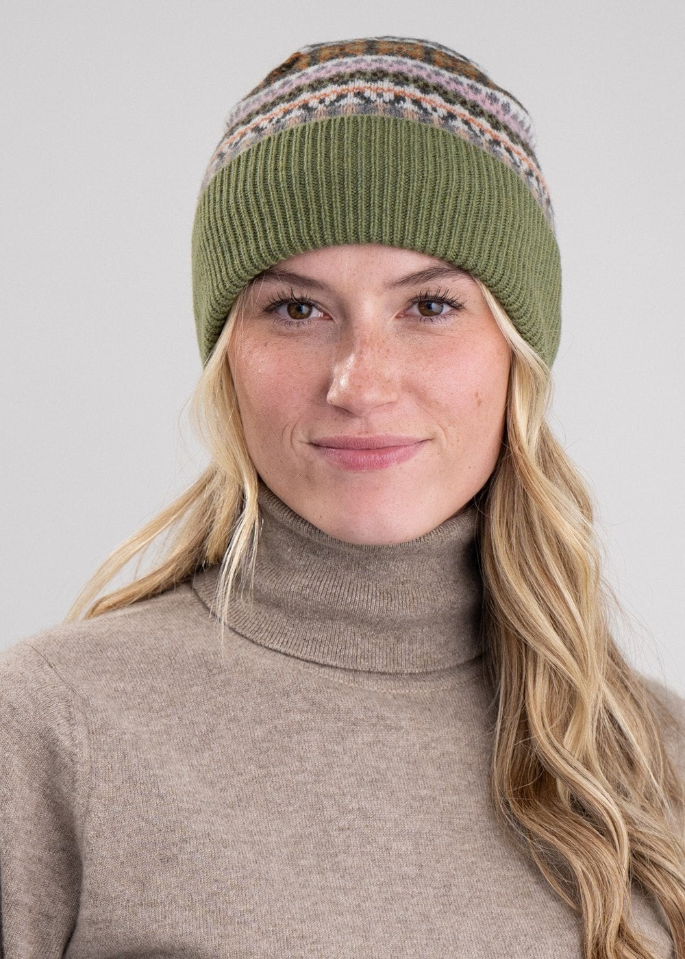 Alba Lambswool Beanie - Juniper - 1