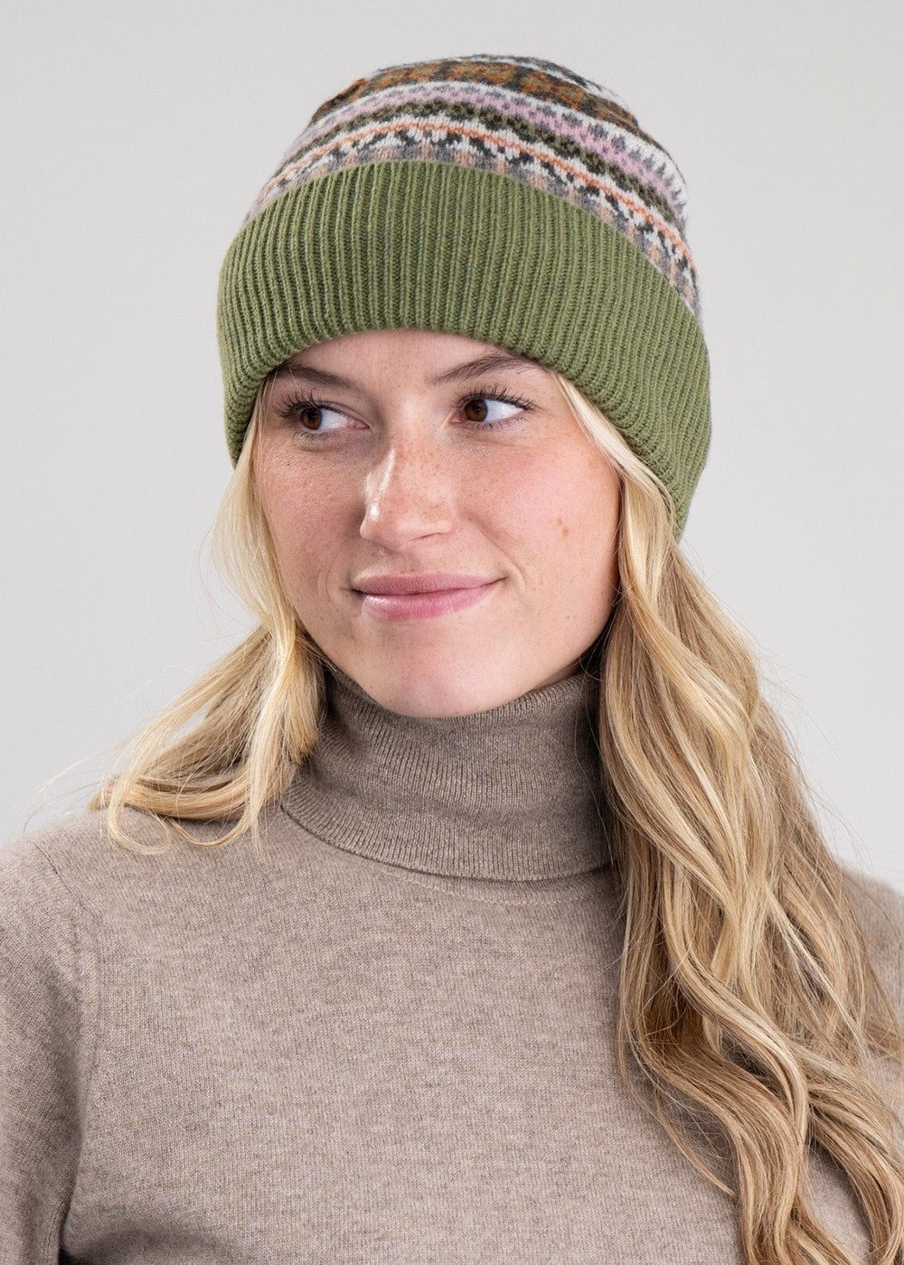 Alba Lambswool Beanie - Juniper - 3