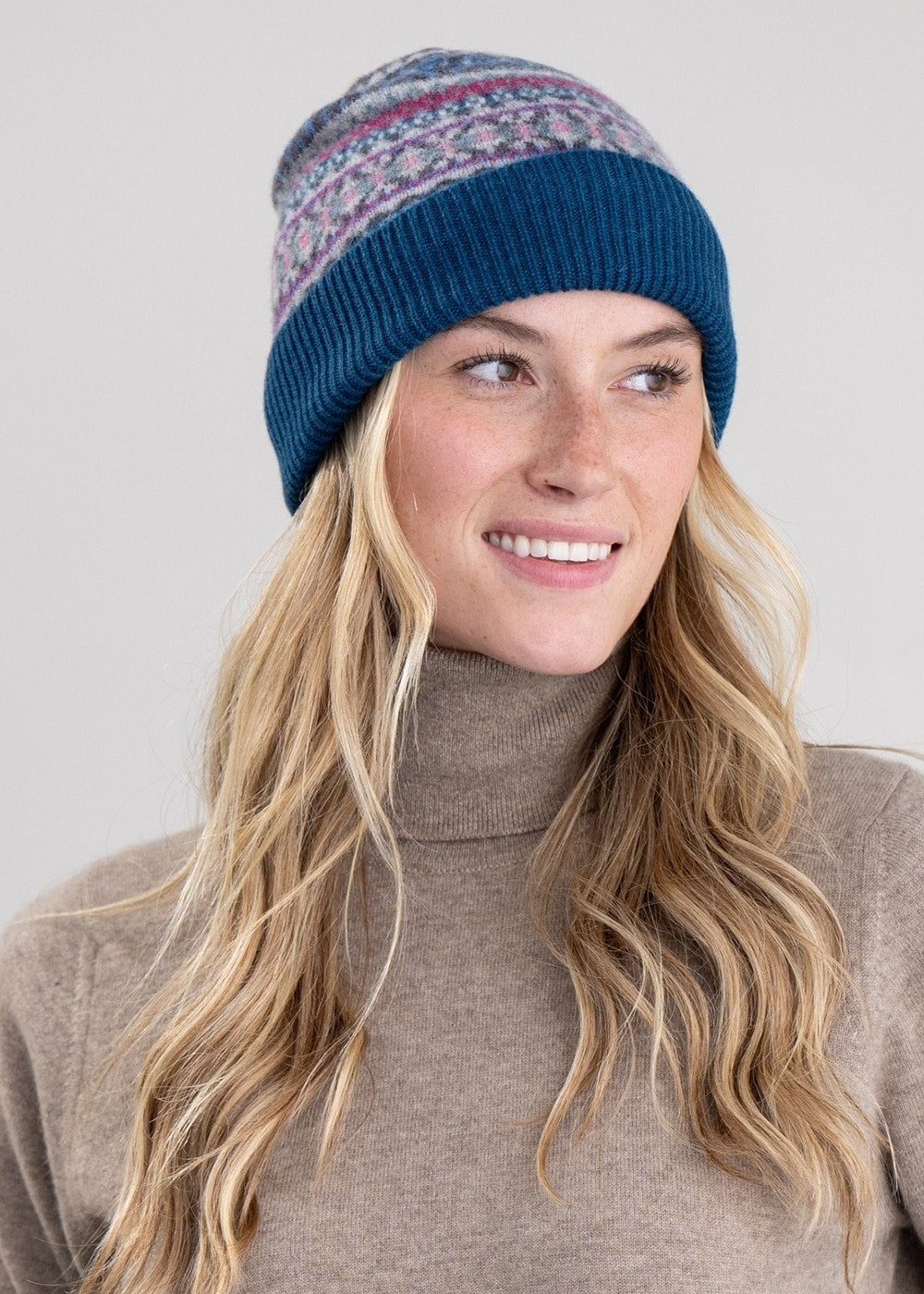 Alba Lambswool Beanie - Peacock - 1