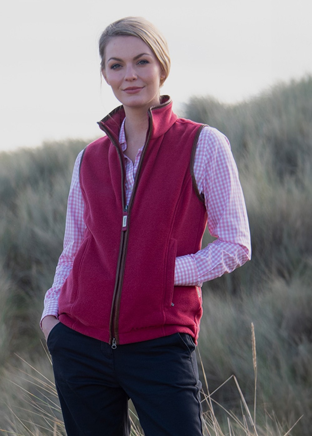 Lyndon Fleece Gilet - Pomegranate - 2