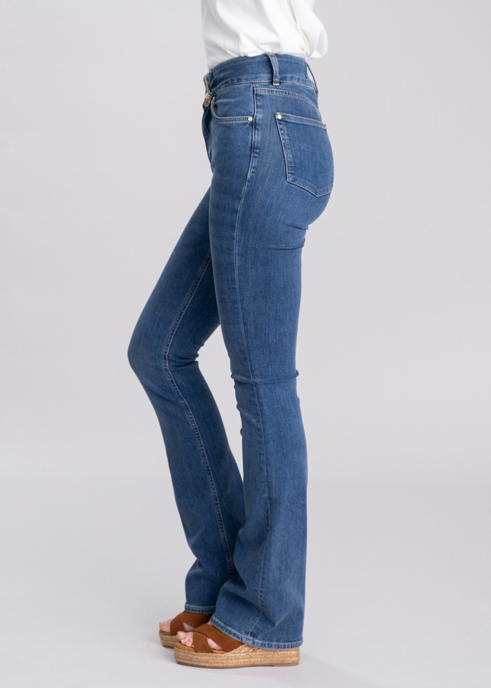 High Rise Flared Jeans - Denim - 2