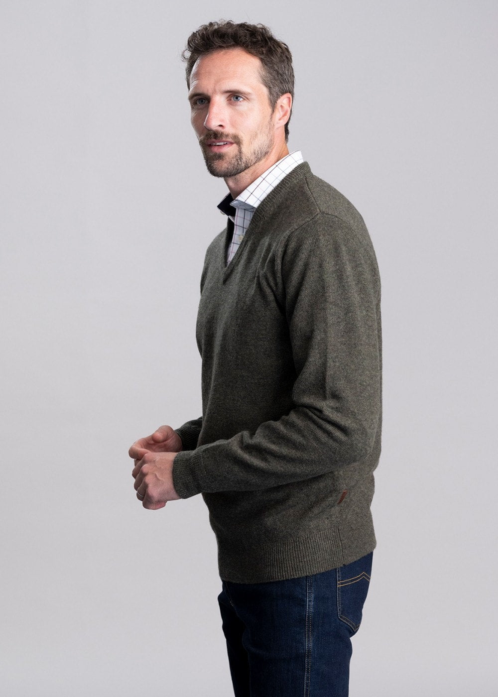 Lewis Lambswool V-Neck Jumper - Woodland - 2