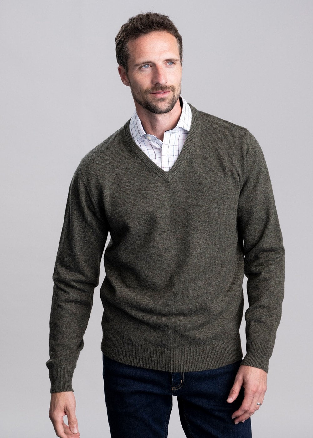 Lewis Lambswool V-Neck Jumper - Woodland - 4